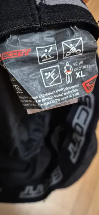 Protecciones esquí/snow/skate Scott