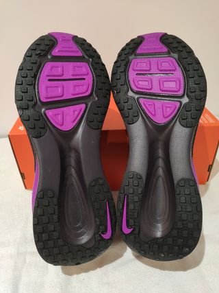 T49,5 Zapatillas Nike Vomero 18 Se