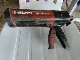 Pistola Hilti MD2000 para 2 componentes