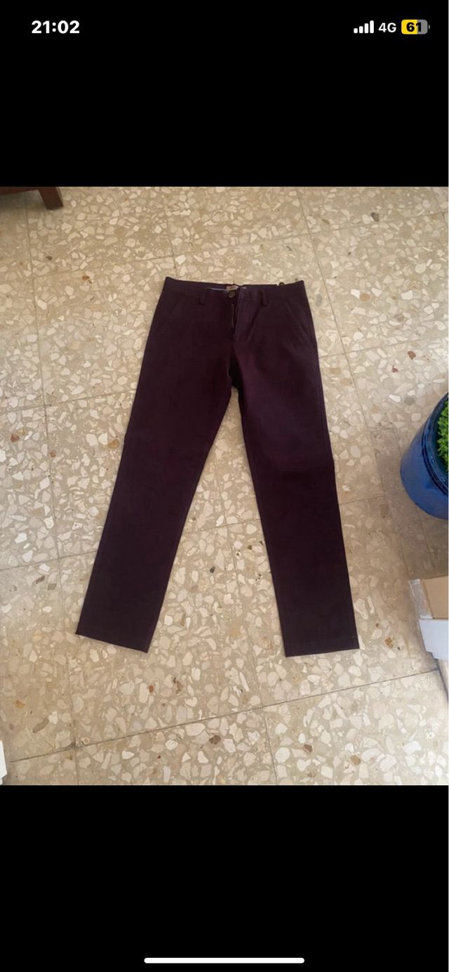 Pantalones chinos Nuñez de Arenas morados