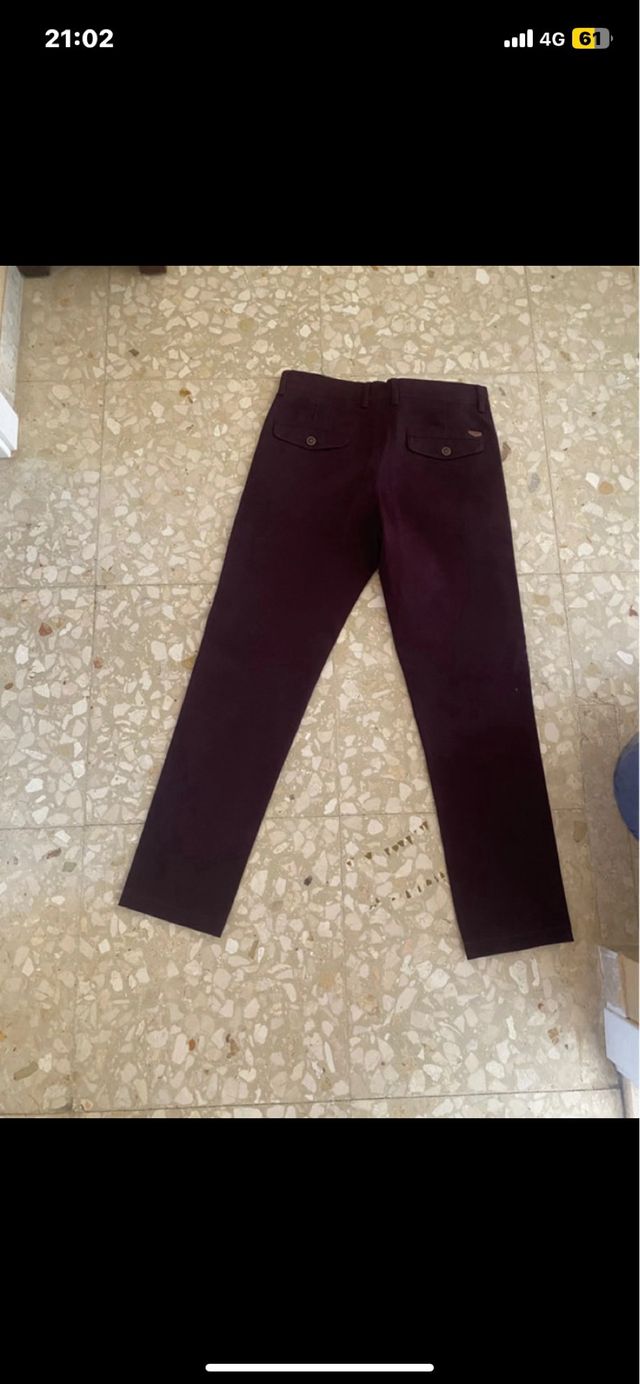 Pantalones chinos Nuñez de Arenas morados