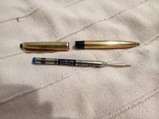 Bolígrafo Mont Blanc bañado en oro