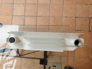 Radiador de agua blanco