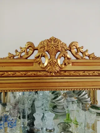 Vitrina de pan de oro