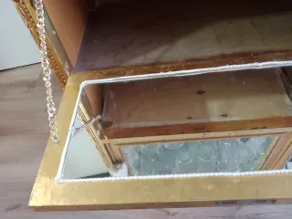 Vitrina de pan de oro