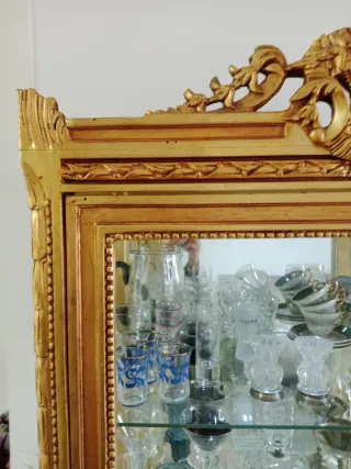 Vitrina de pan de oro