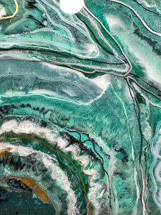 Pack “Reflejos de Esmeralda” – Cuadro + reloj