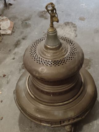 Bracere antico in ottone