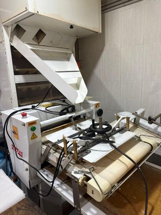 Formadora, Pesadora y Amasadora Industrial