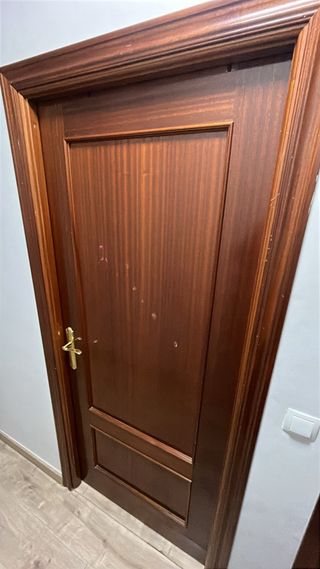 se vende lote completo de 8 puertas