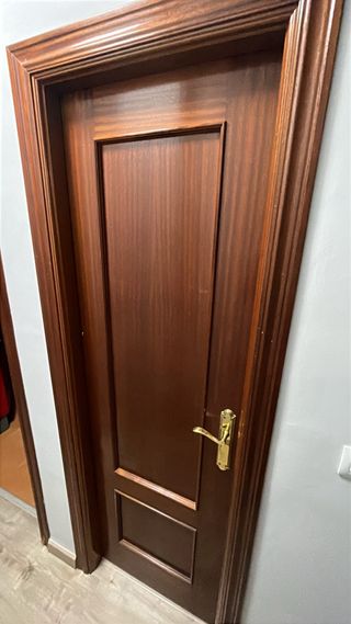 se vende lote completo de 8 puertas