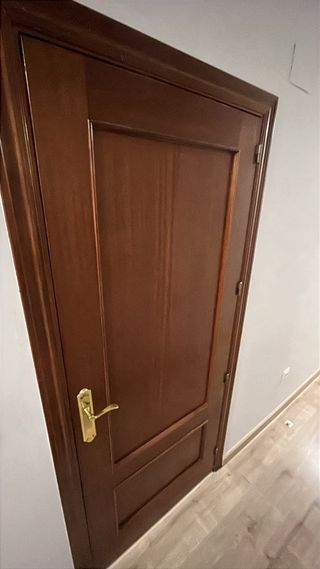 se vende lote completo de 8 puertas