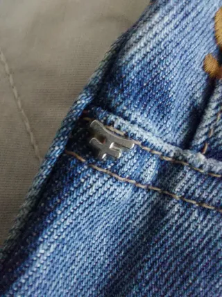 Saia Kosiuko ganga bordada