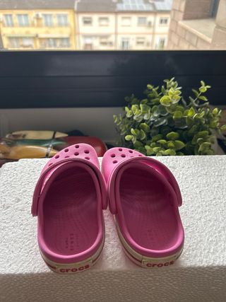Crocs rosas c6 talla 22-23