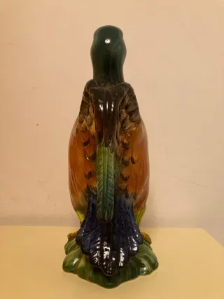 Brocca in ceramica a forma di anatra