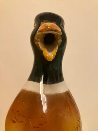 Brocca in ceramica a forma di anatra