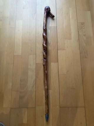 Bastón de madera tallado con cabeza de pato