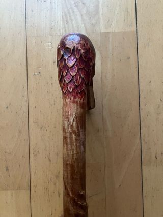 Bastón de madera tallado con cabeza de pato