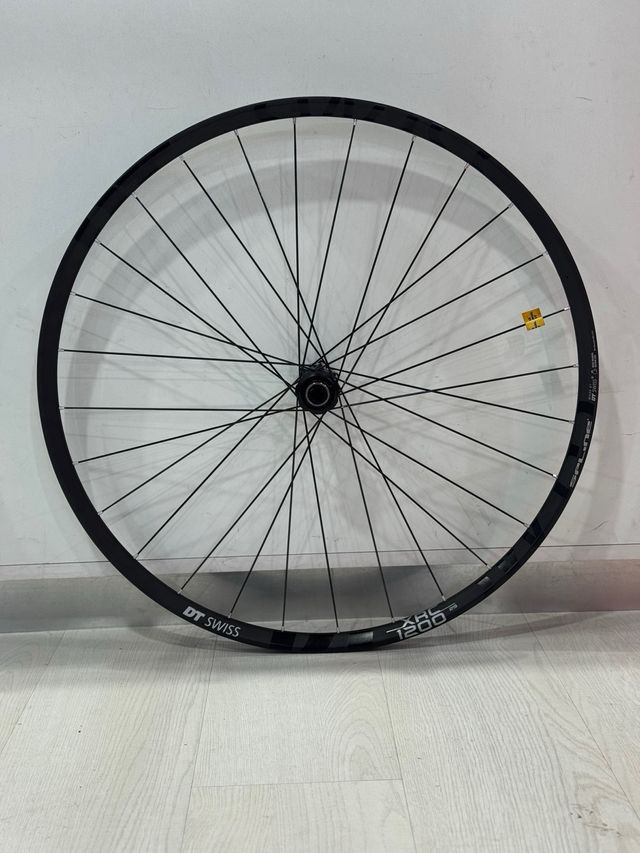 Rueda DT Swiss XRC 1200 SPLINE 29 Delantera