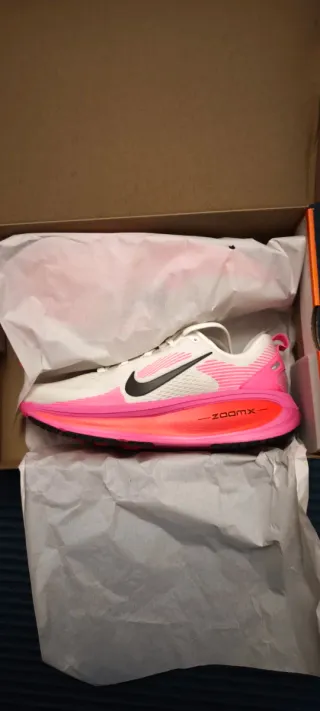 Nike Vomero 18 unisex talla 40'5