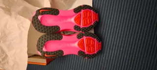 Nike Vomero 18 unisex talla 40'5