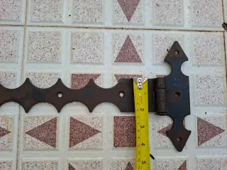 Bisagras antiguas decorativas