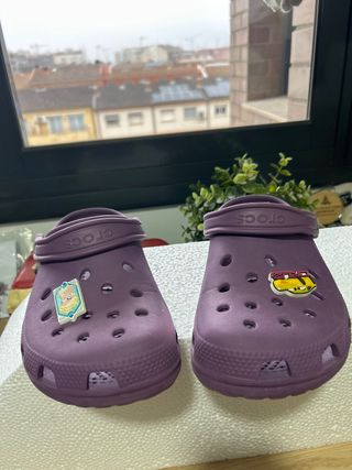 Crocs Morados talla 39-40