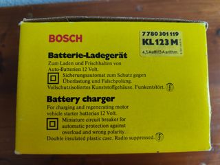 Cargador baterías BOSCH vintage NUEVO en su CAJA