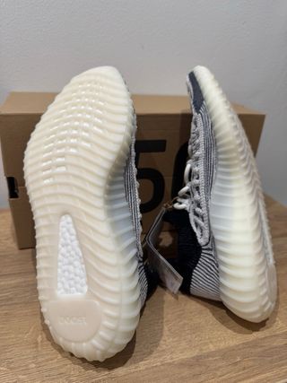Adidas Yeezy 350 Gris y Blanco