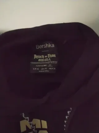 Sudadera Attack on Titan Mikasa Negra, da masctall