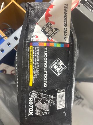 Cubre Piernas Tucano para Piaggio X7