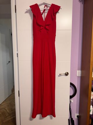 Mono rojo espalda descubierta volantes