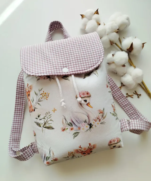 Mochila infantil con estampado de cisne