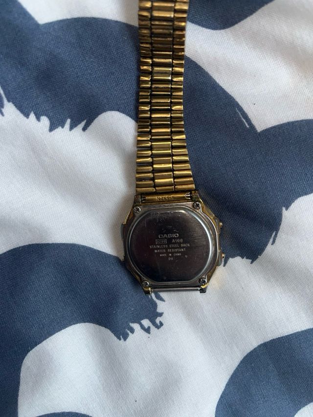 Reloj Casio Dorado Digital