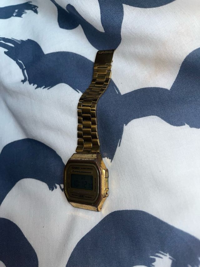 Reloj Casio Dorado Digital