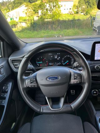 Ford Focus Familiar ST Line 2020