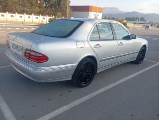Mercedes-Benz Clase E 2000