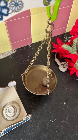 Balanza antigua decorada