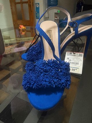 Zapatos Zara Basic tacón azul flores 36 3️⃣5️⃣€
