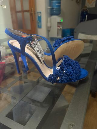 Zapatos Zara Basic tacón azul flores 36 3️⃣5️⃣€