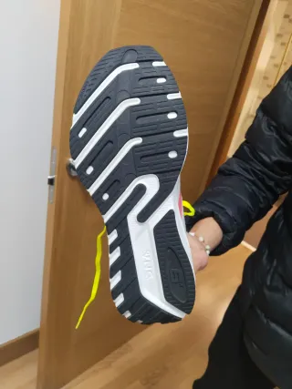 Deportivas Brooks Launch hombre. Talla 42.