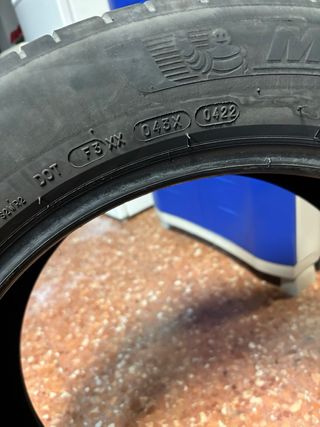 Neumático Michelin 255/50 R19