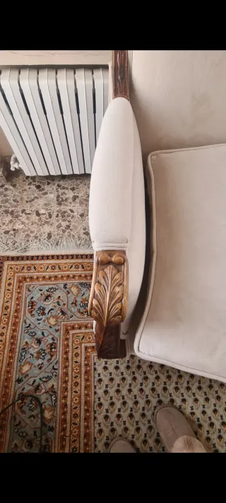 Sofá de Nogal Tapizado Beige