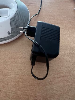 Altavoz JBL Clásico Blanco y Gris