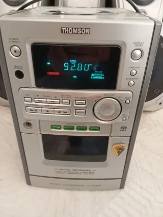 Altavoces LG Plata y Negro