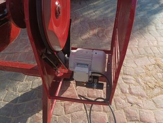 Hormigonera Industrial Roja