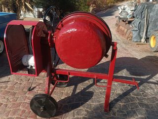 Hormigonera Industrial Roja