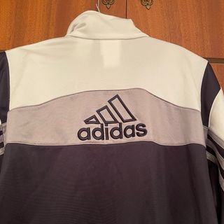 Sudadera Adidas clásica gris, morada y blanca