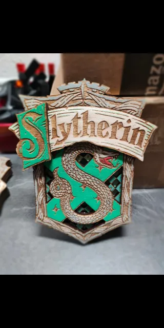 Stemma Serpeverde in Legno Artigianale