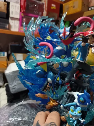 Figura Pokémon Ash y Greninja